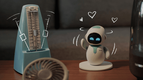 🤖INTRODUCING EILIK, the cutest robot companion for your setup!😍 #ei