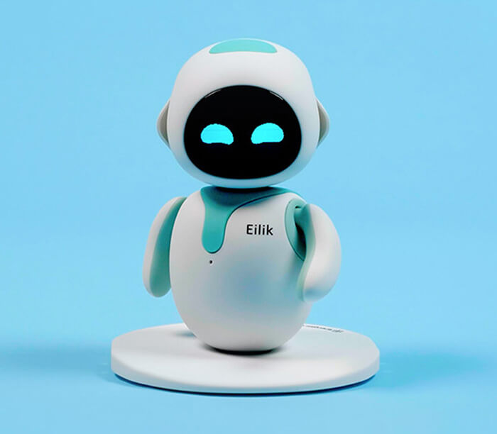 Welcome home Eilik! I added a new robot to the family! #deskrobot